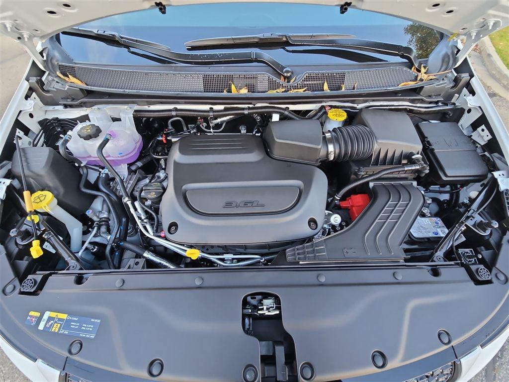 new 2026 Chrysler Pacifica car, priced at $49,275