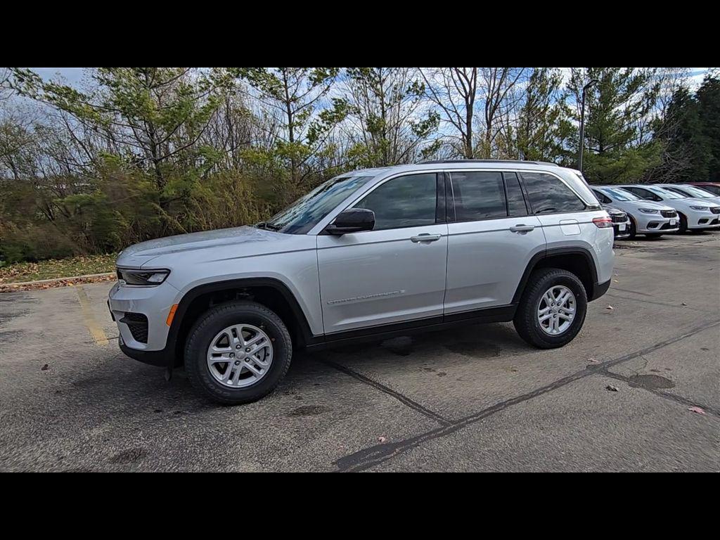 new 2025 Jeep Grand Cherokee car, priced at $38,779