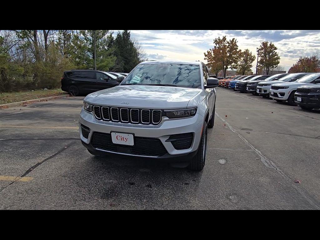 new 2025 Jeep Grand Cherokee car, priced at $38,779