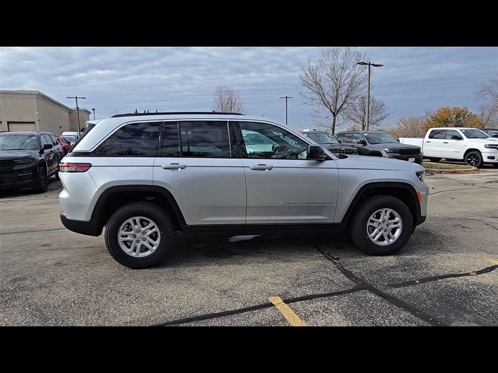 new 2025 Jeep Grand Cherokee car, priced at $38,779