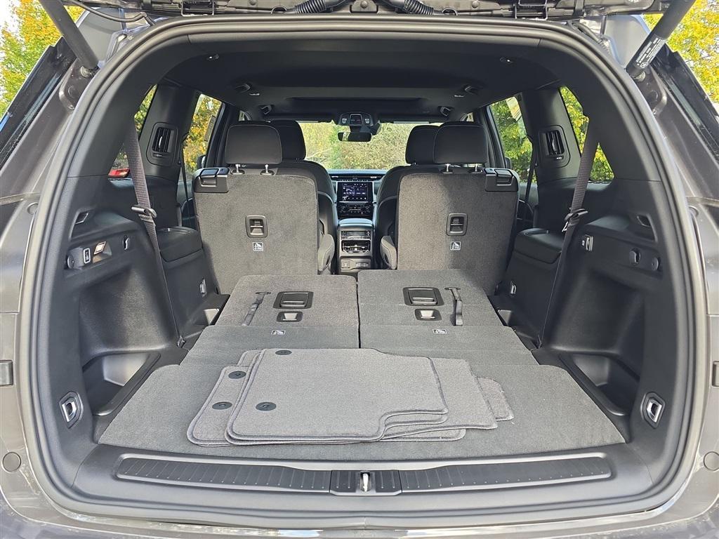 new 2025 Jeep Grand Cherokee L car, priced at $41,600