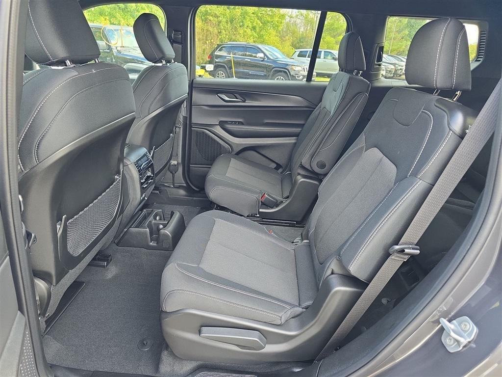 new 2025 Jeep Grand Cherokee L car, priced at $41,600