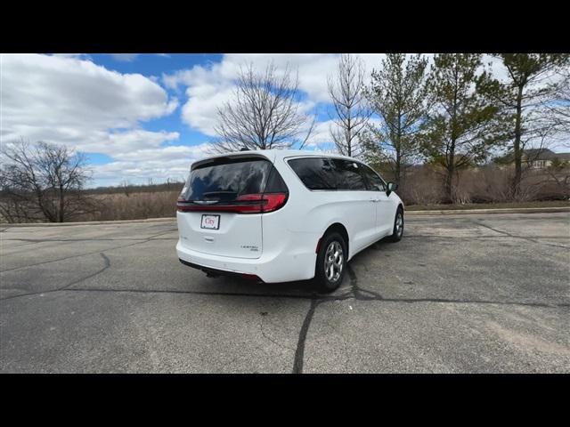 new 2024 Chrysler Pacifica car, priced at $53,316