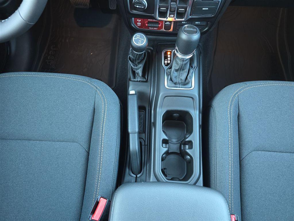 new 2026 Jeep Gladiator car, priced at $48,572