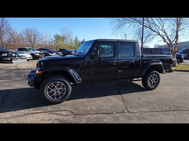 new 2024 Jeep Gladiator car, priced at $44,312