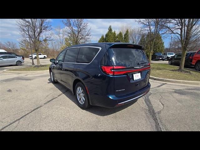 new 2025 Chrysler Pacifica car, priced at $40,635