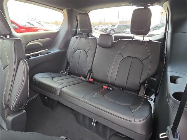 new 2025 Chrysler Pacifica car, priced at $40,635