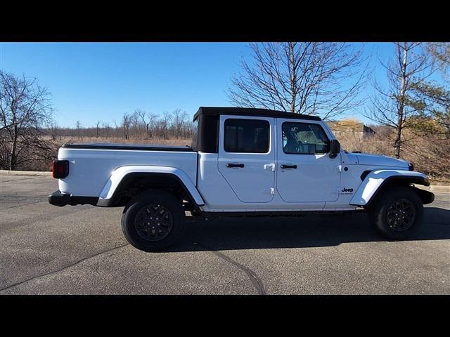 new 2024 Jeep Gladiator car, priced at $42,964