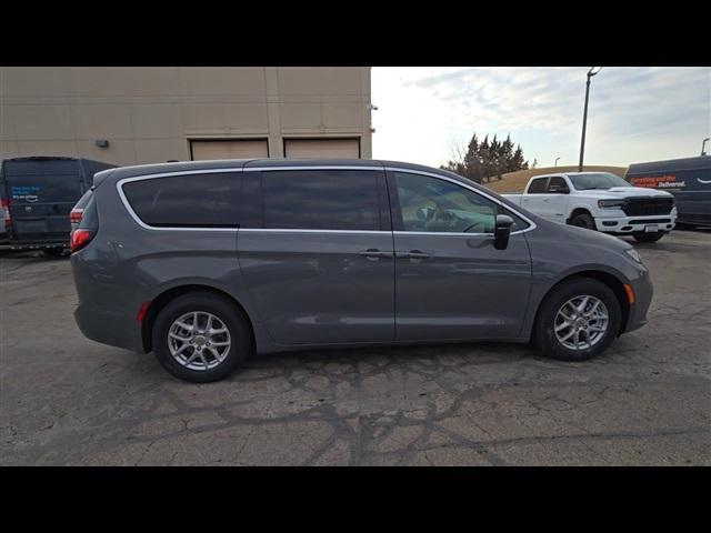 new 2025 Chrysler Pacifica car, priced at $40,678