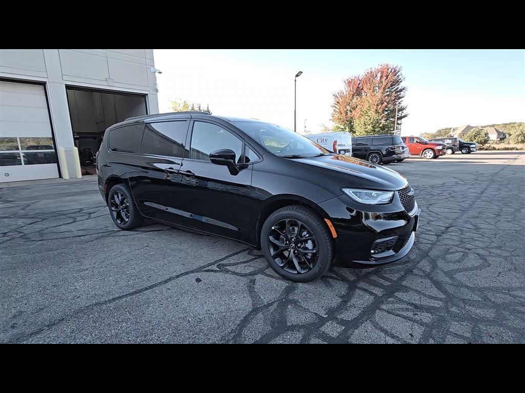 new 2026 Chrysler Pacifica car, priced at $50,220