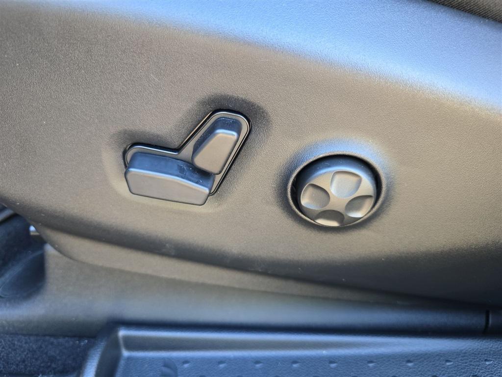 new 2026 Chrysler Pacifica car, priced at $48,670