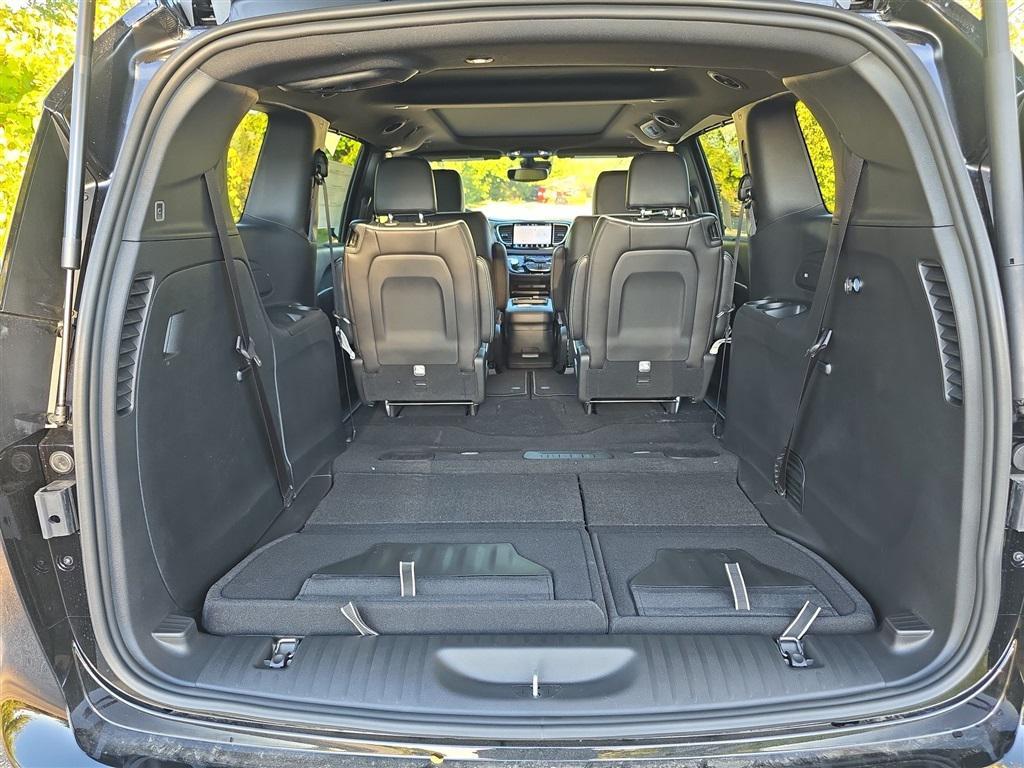 new 2026 Chrysler Pacifica car, priced at $48,670