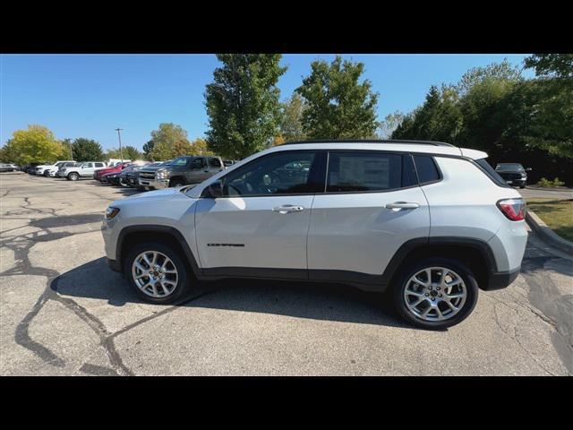 new 2025 Jeep Compass car, priced at $34,458