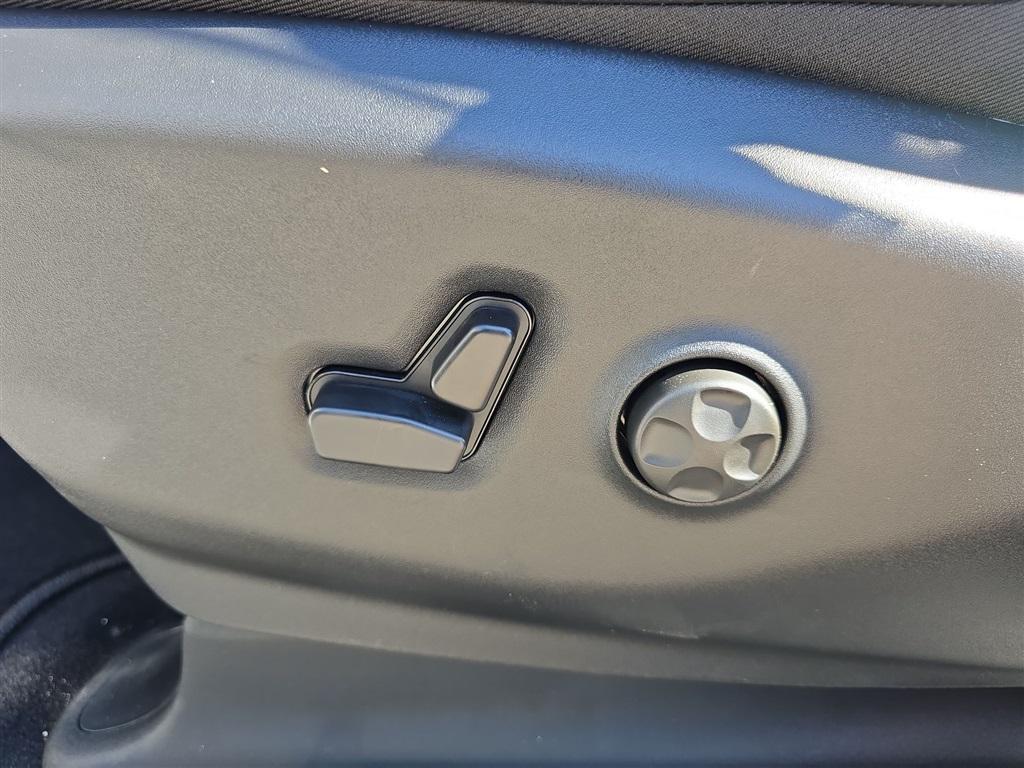 new 2026 Chrysler Pacifica car, priced at $38,097