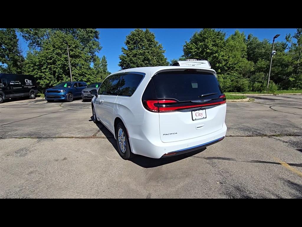 new 2026 Chrysler Pacifica car, priced at $38,097