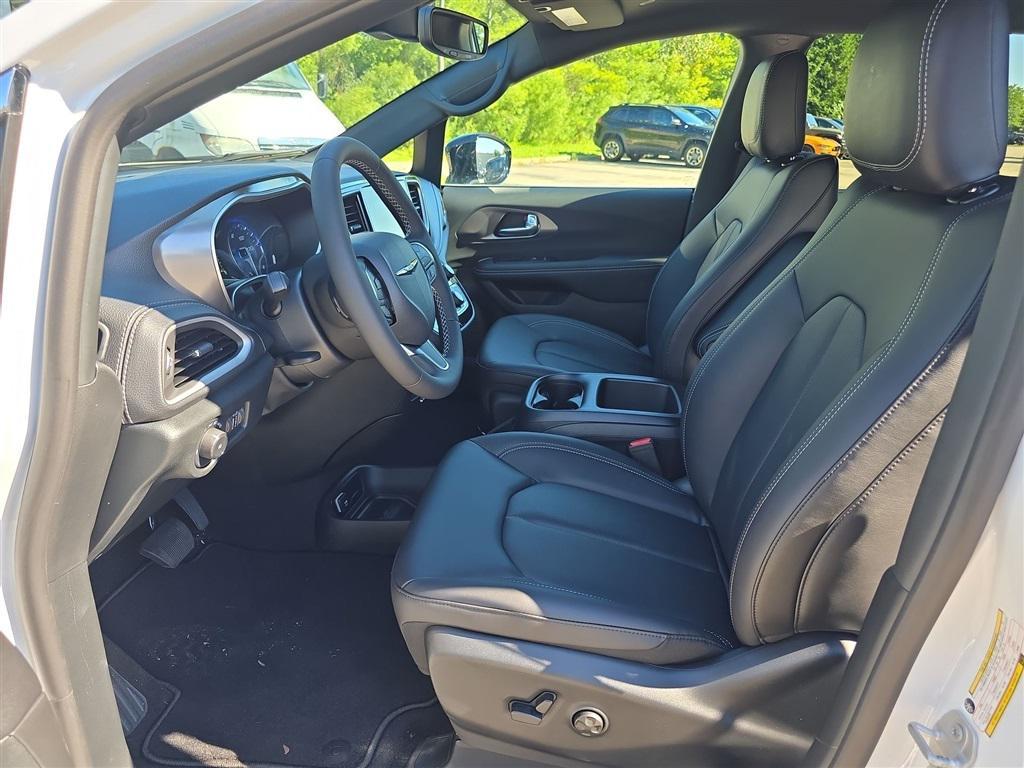 new 2026 Chrysler Pacifica car, priced at $38,097