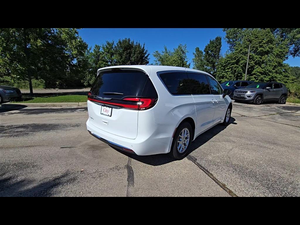 new 2026 Chrysler Pacifica car, priced at $38,097