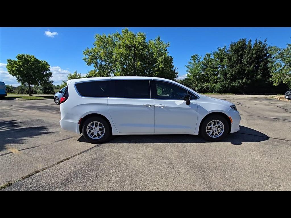 new 2026 Chrysler Pacifica car, priced at $38,097