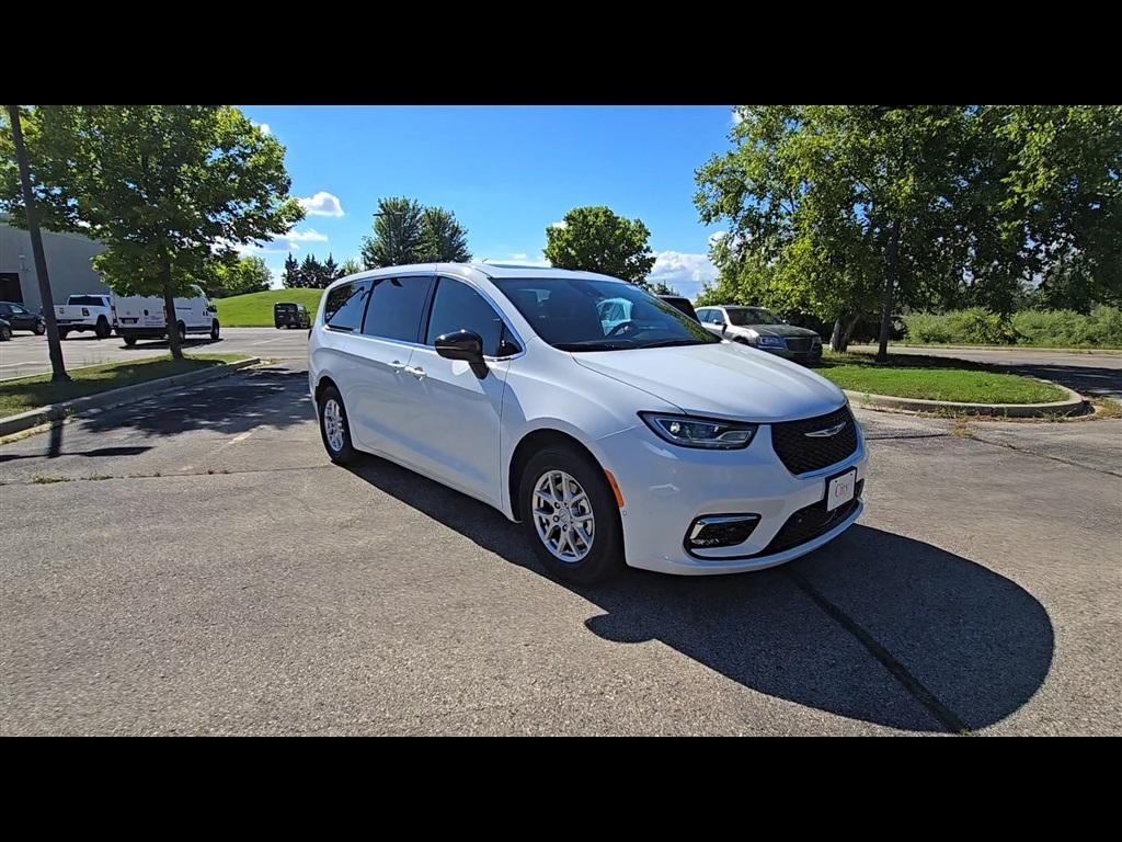 new 2026 Chrysler Pacifica car, priced at $38,097