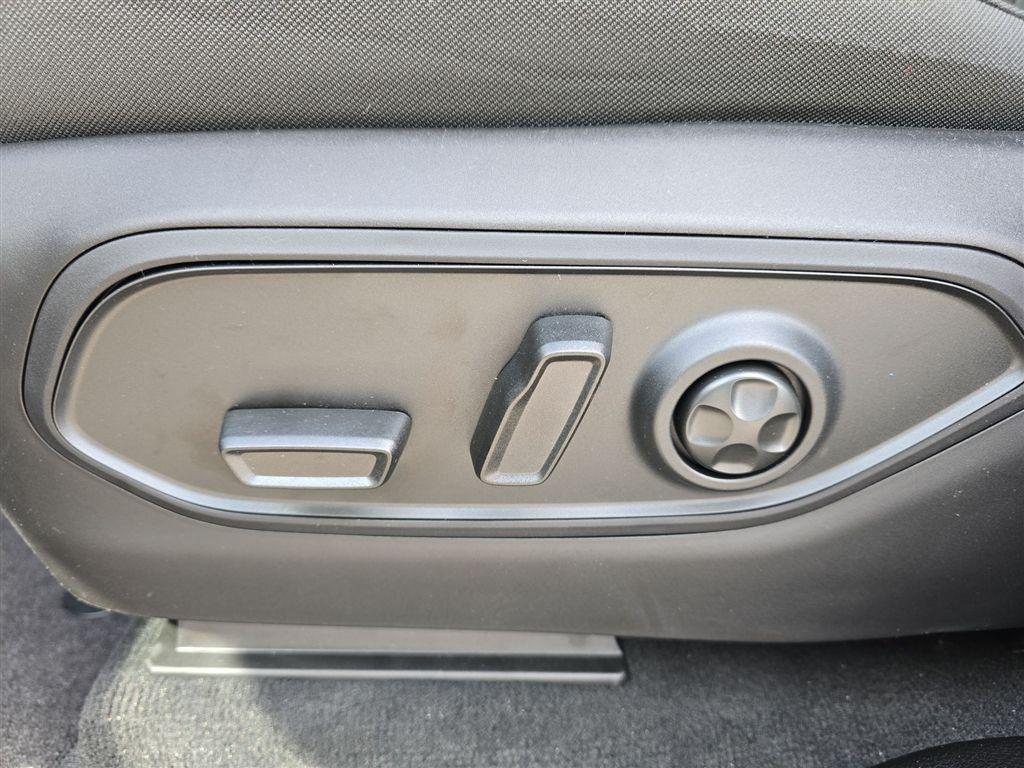 new 2025 Jeep Grand Cherokee car, priced at $39,506