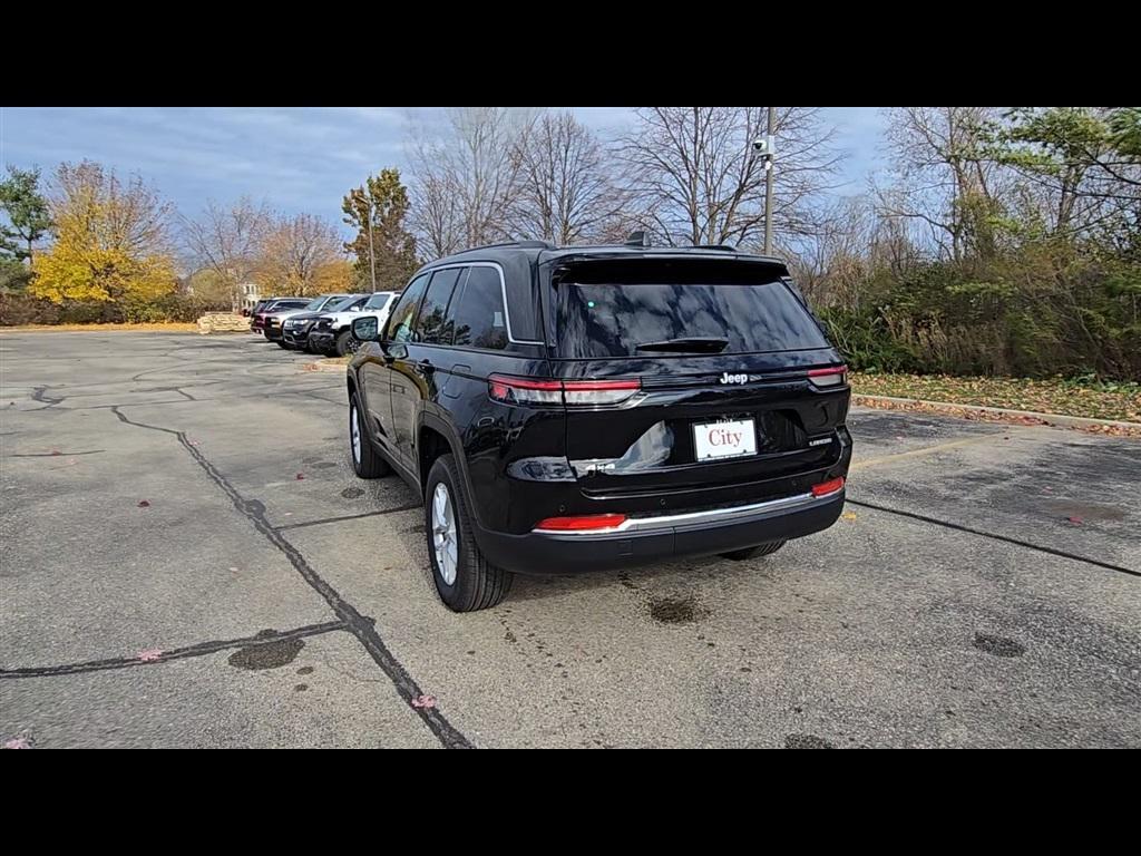 new 2025 Jeep Grand Cherokee car, priced at $38,901