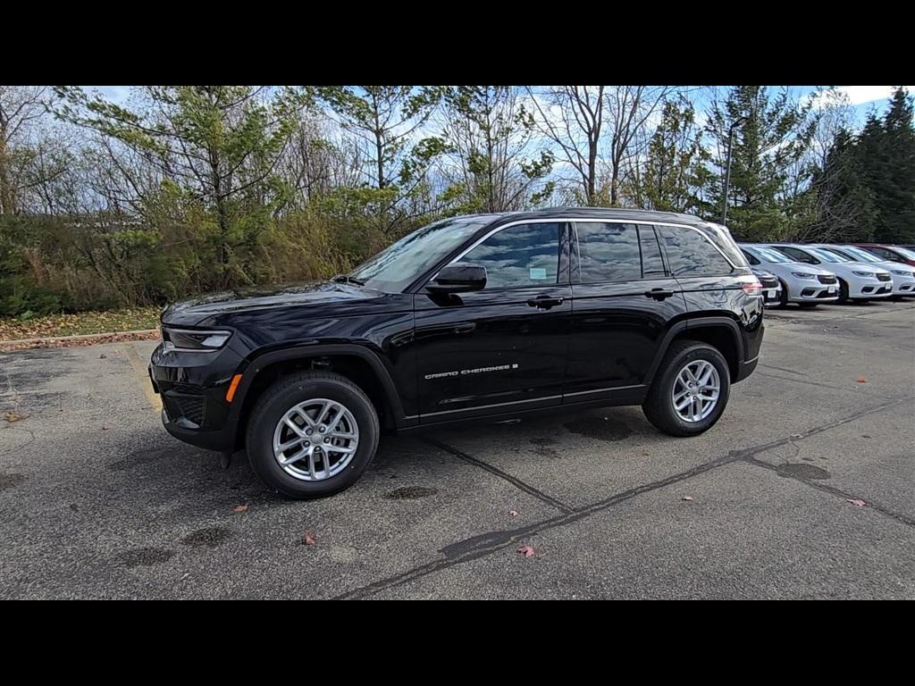 new 2025 Jeep Grand Cherokee car, priced at $38,901
