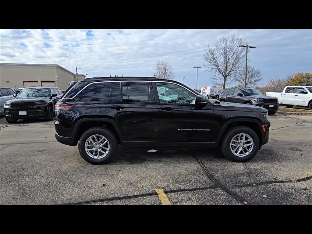 new 2025 Jeep Grand Cherokee car, priced at $38,901