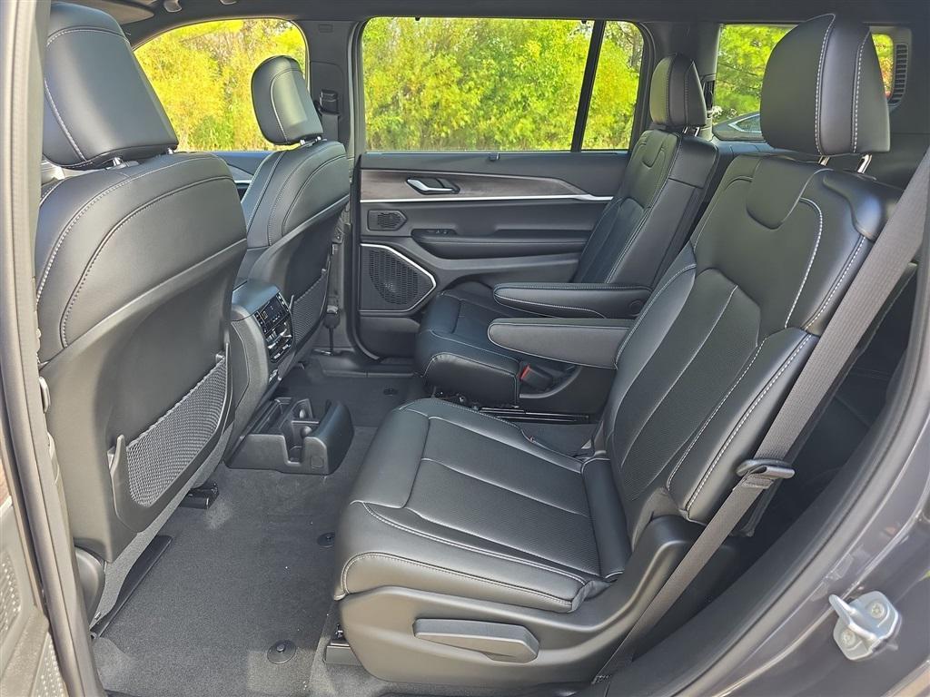 new 2025 Jeep Grand Cherokee L car, priced at $55,609