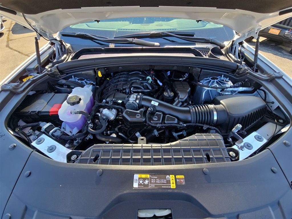 new 2025 Jeep Grand Cherokee car, priced at $34,243