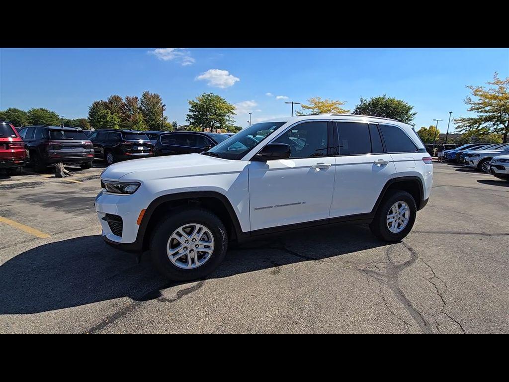 new 2025 Jeep Grand Cherokee car, priced at $34,243