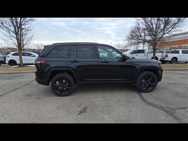 new 2025 Jeep Grand Cherokee car, priced at $42,059