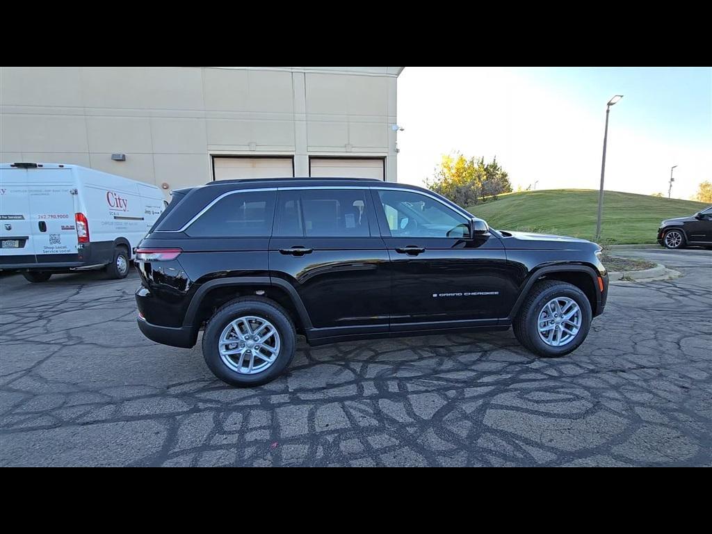 new 2025 Jeep Grand Cherokee car, priced at $39,301
