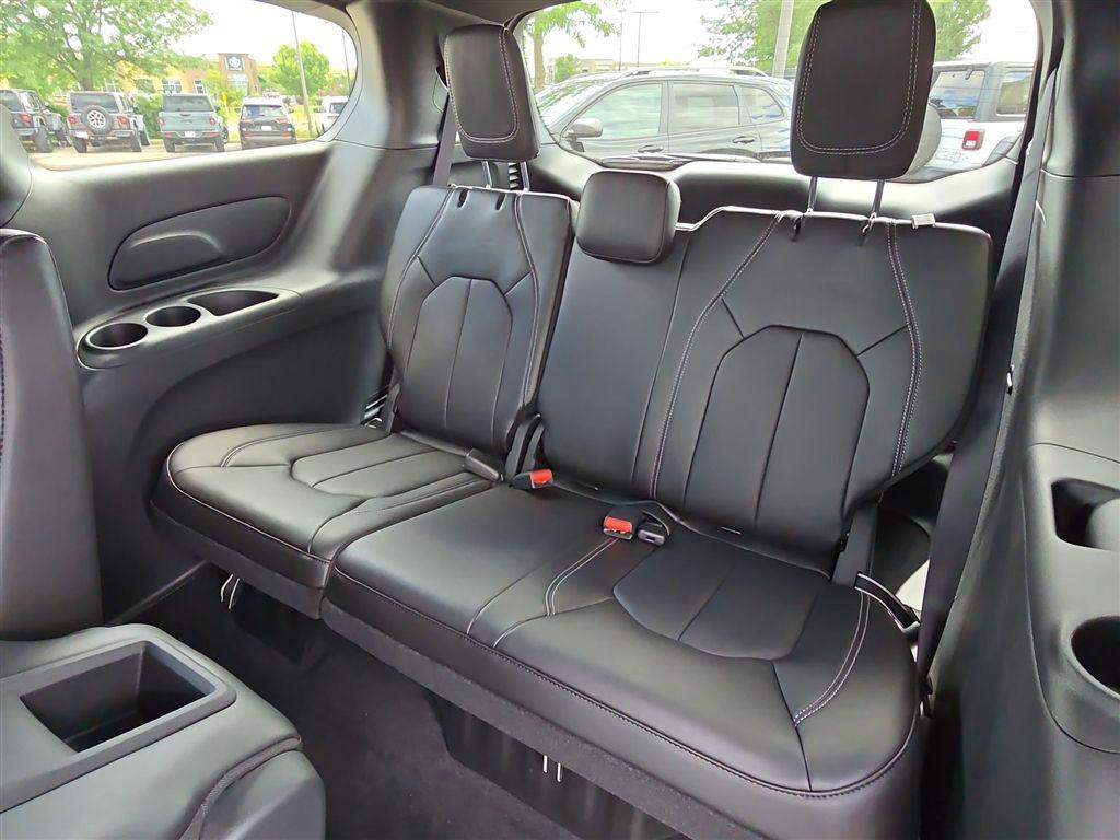 new 2026 Chrysler Pacifica car, priced at $37,461