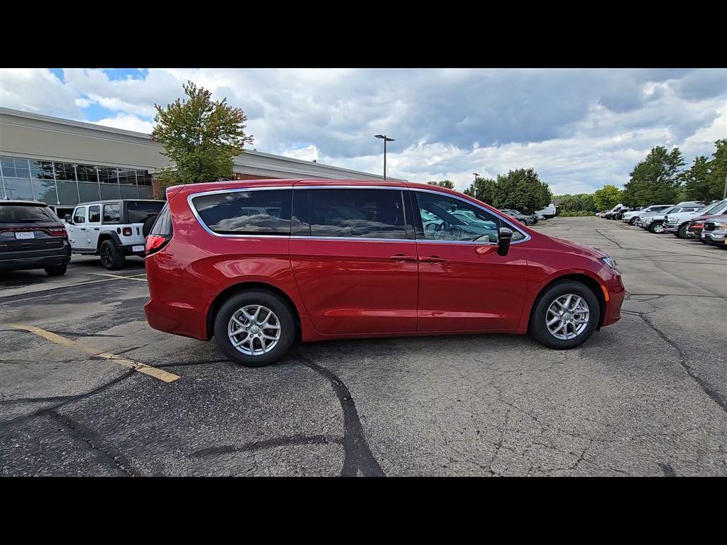 new 2026 Chrysler Pacifica car, priced at $37,461