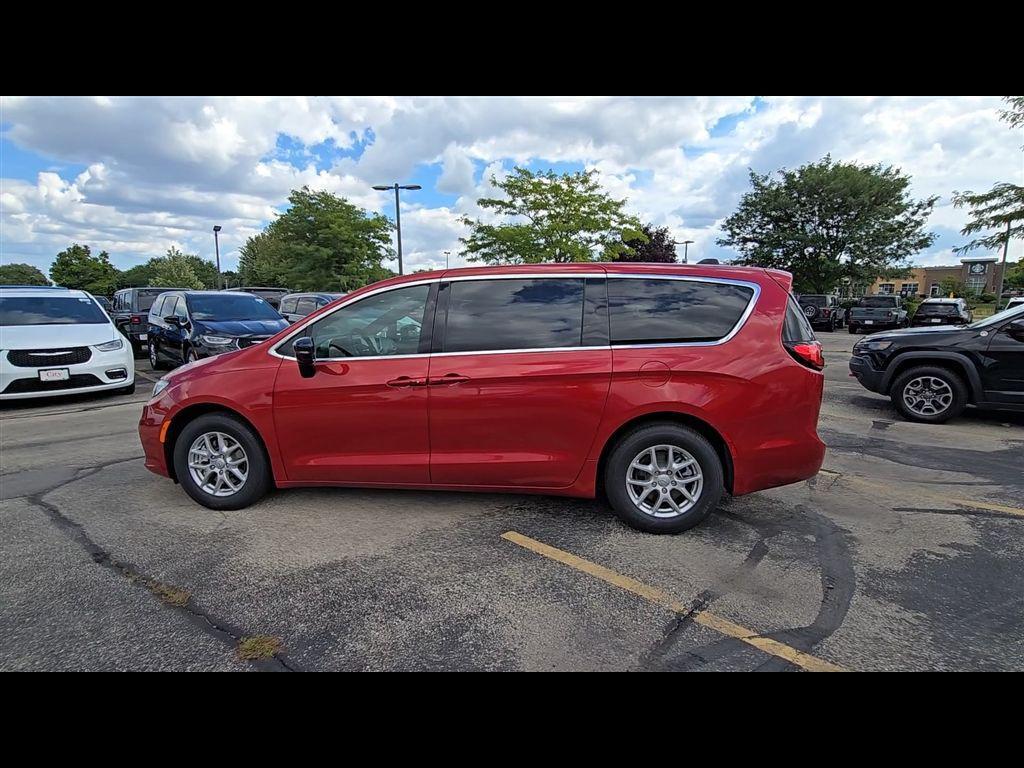 new 2026 Chrysler Pacifica car, priced at $37,461