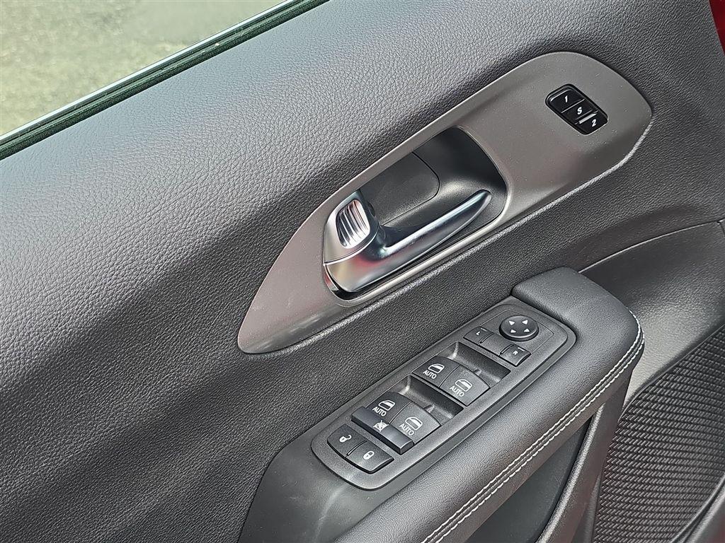 new 2026 Chrysler Pacifica car, priced at $37,461