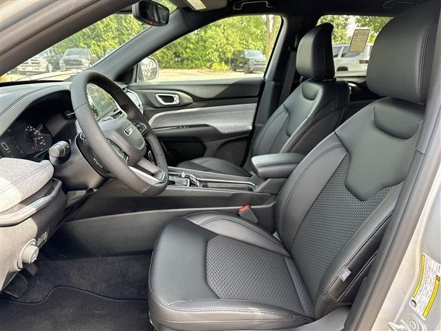 new 2025 Jeep Compass car, priced at $23,998