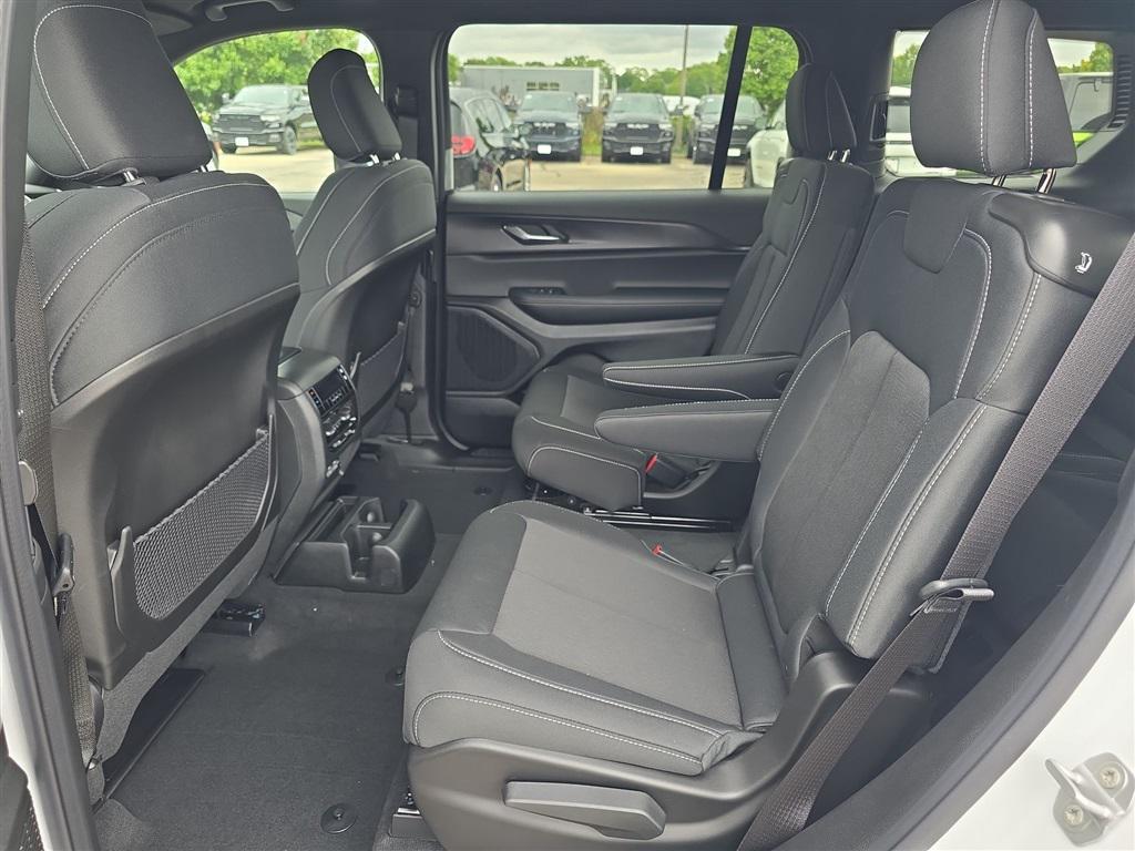 new 2025 Jeep Grand Cherokee L car, priced at $40,571