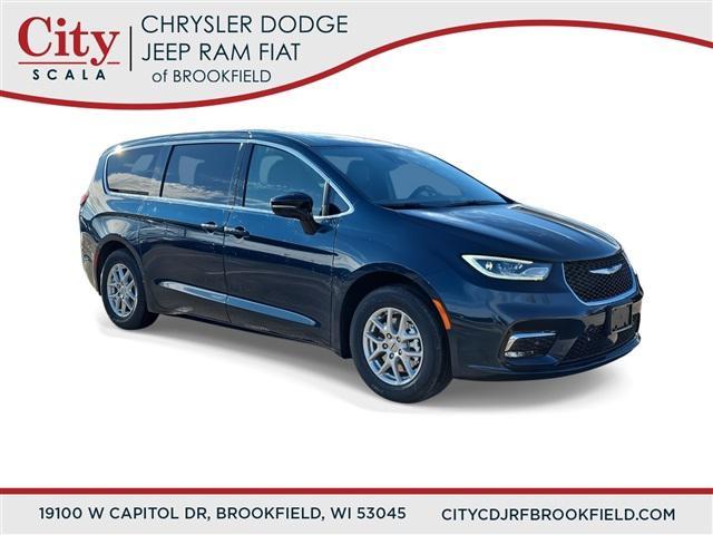 new 2025 Chrysler Pacifica car, priced at $40,679