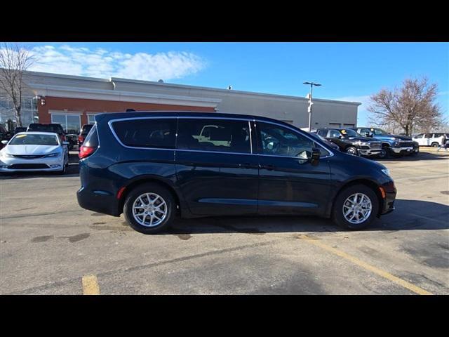 new 2025 Chrysler Pacifica car, priced at $41,079