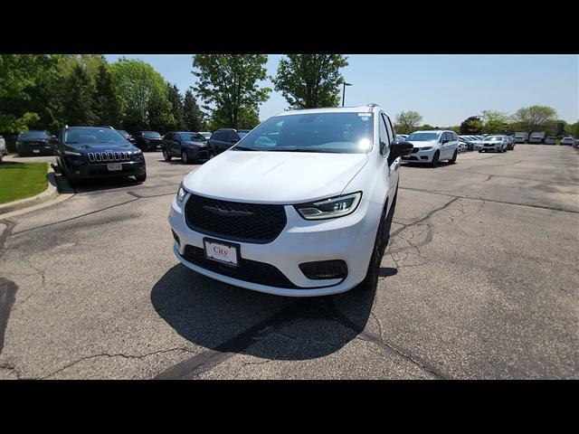 new 2024 Chrysler Pacifica car, priced at $55,035