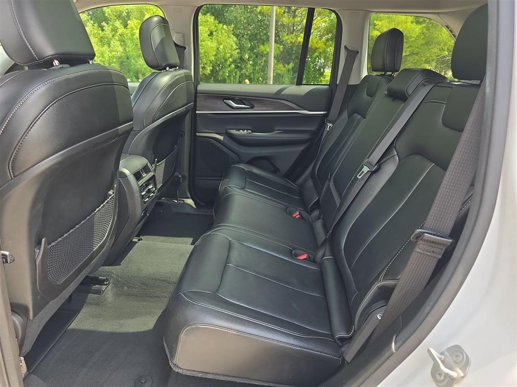 used 2023 Jeep Grand Cherokee car, priced at $28,890