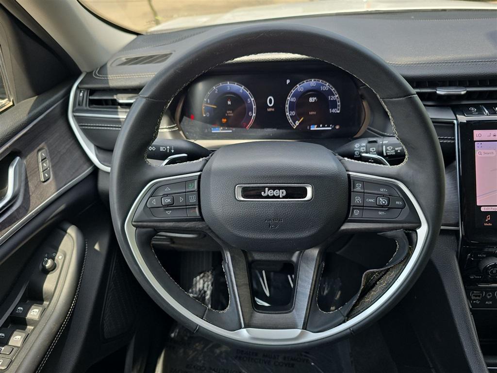 used 2023 Jeep Grand Cherokee car, priced at $28,890