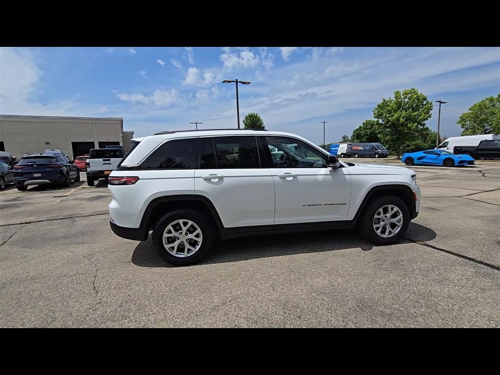 used 2023 Jeep Grand Cherokee car, priced at $28,890