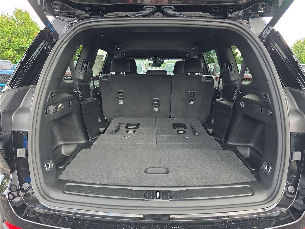 new 2025 Jeep Grand Cherokee L car, priced at $39,040