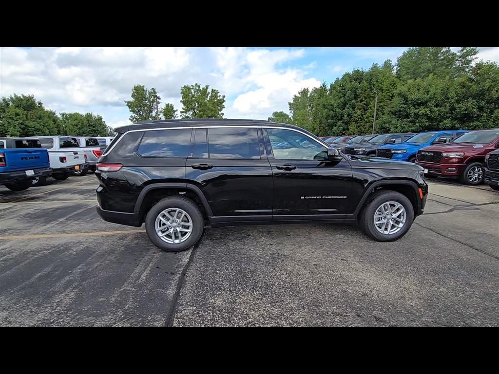 new 2025 Jeep Grand Cherokee L car, priced at $39,995