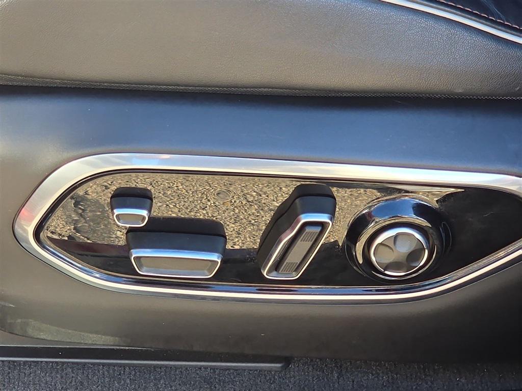 used 2022 Jeep Grand Cherokee car, priced at $39,390