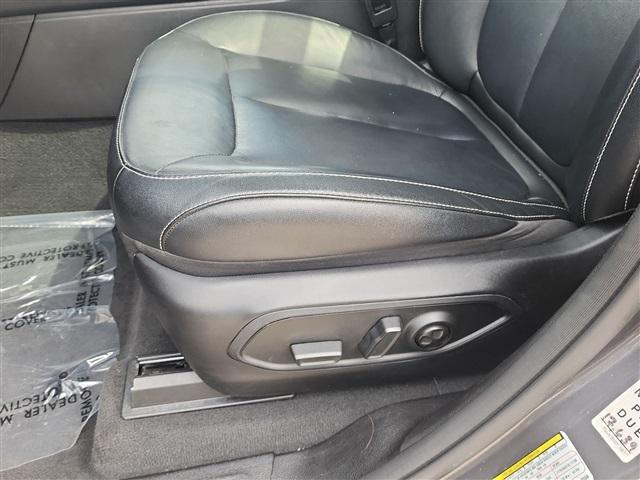 used 2023 Jeep Grand Cherokee car, priced at $29,890