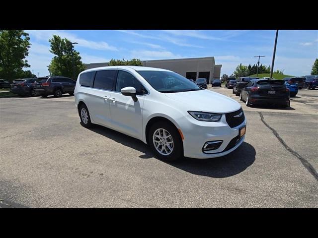 used 2023 Chrysler Pacifica car, priced at $23,890