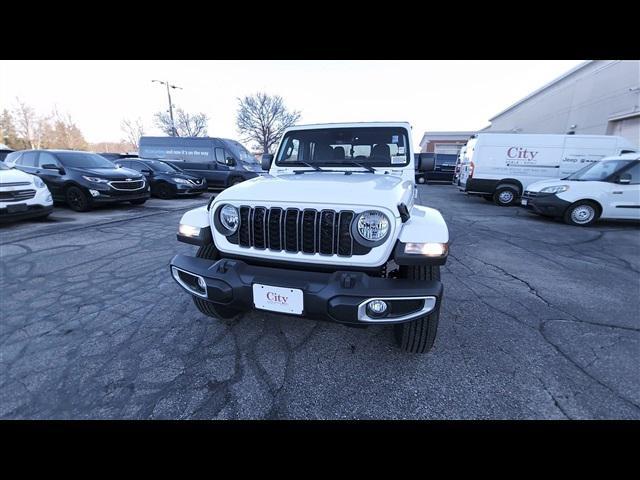 new 2024 Jeep Gladiator car, priced at $43,977